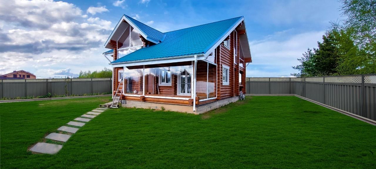 Мягкие окна на веранде загородного дома в Туле